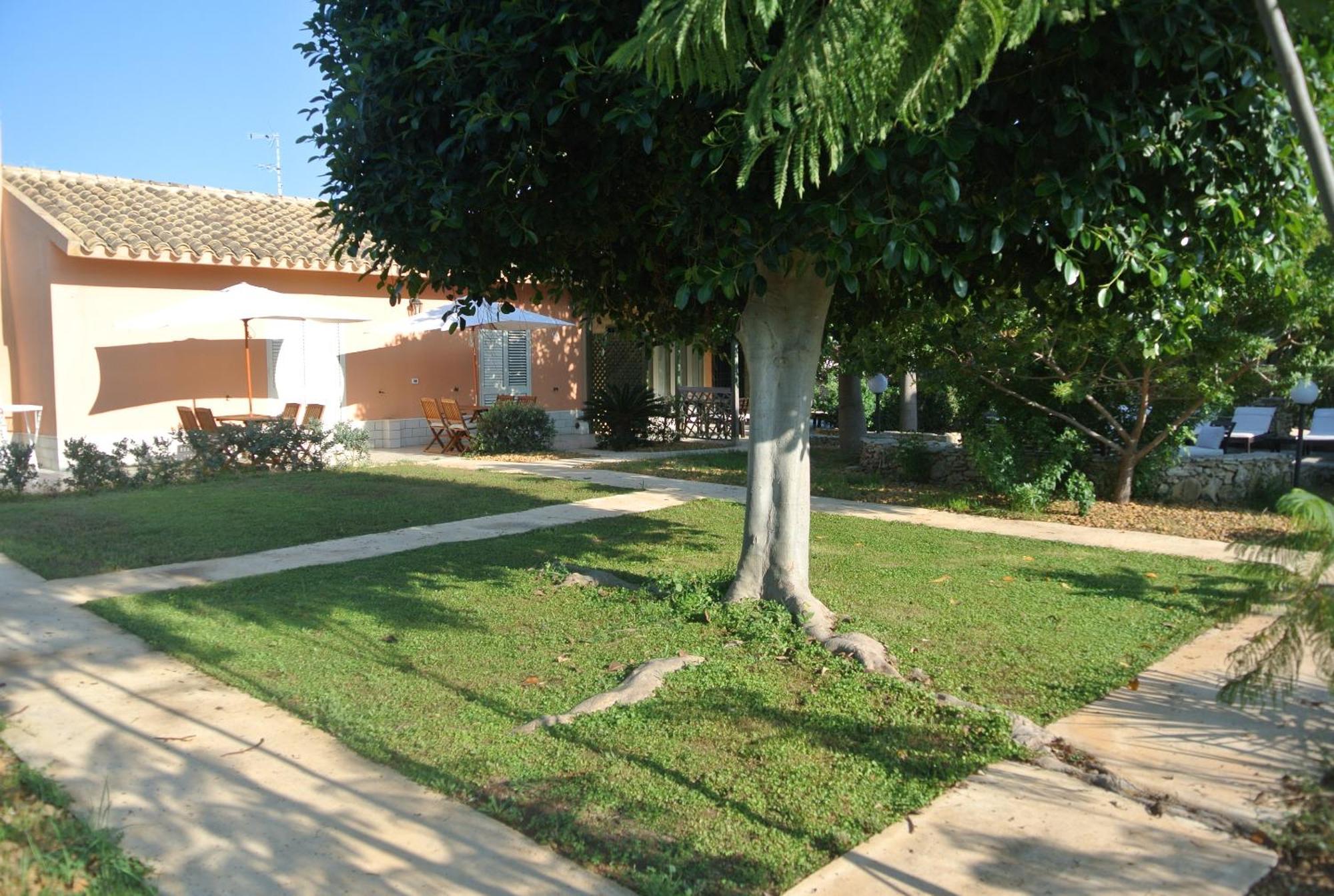Villa Carlotta Resort Сан Леоне Екстериор снимка