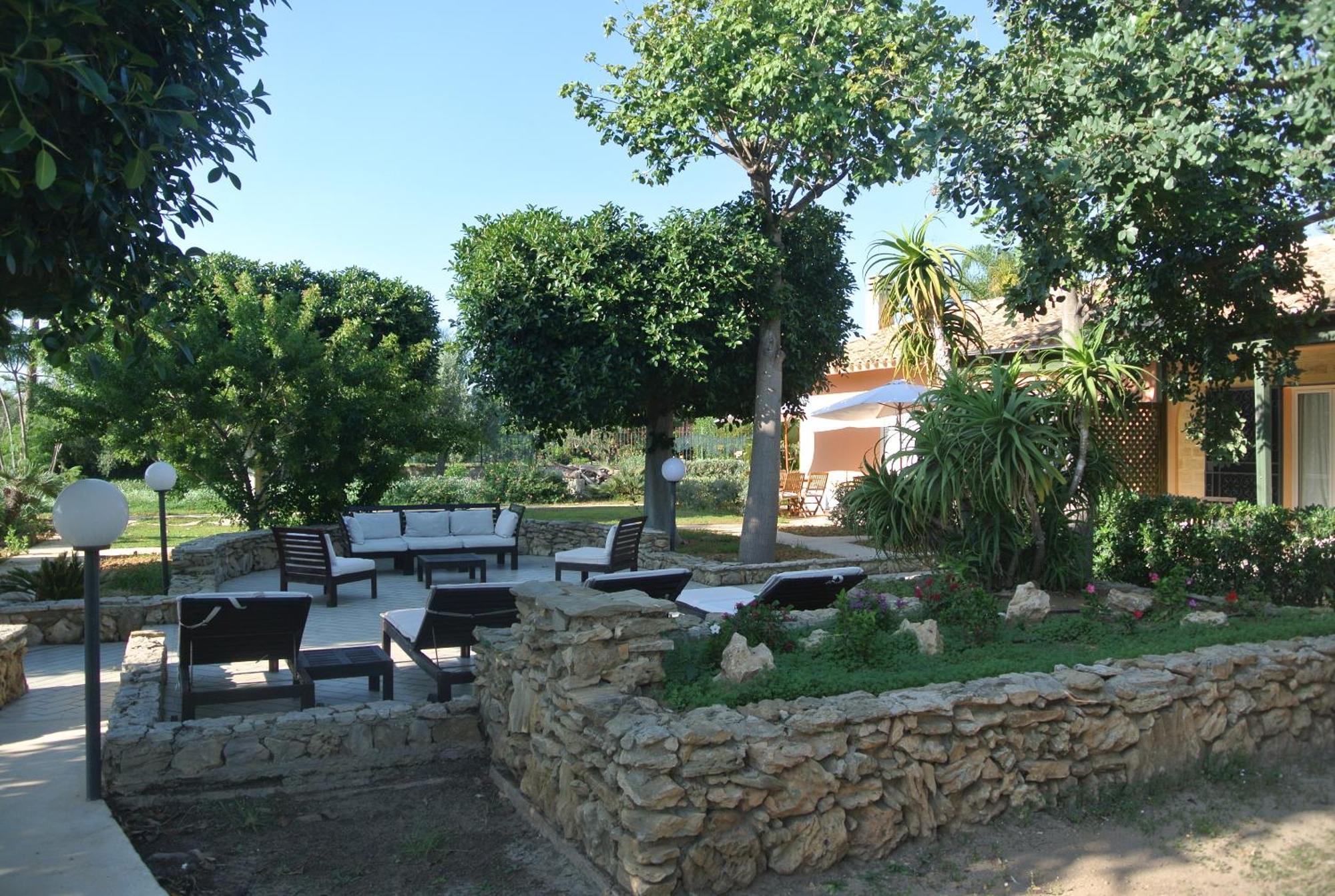 Villa Carlotta Resort Сан Леоне Екстериор снимка